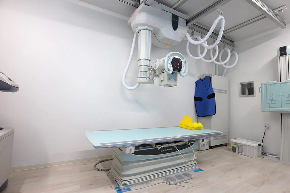 レントゲン室：X線装置